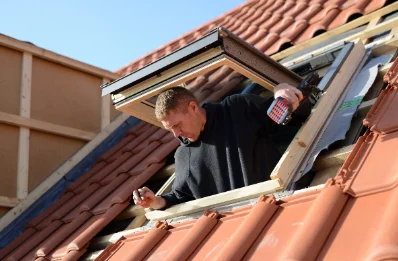 Pose de fenêtres de toit Velux à Tramolé